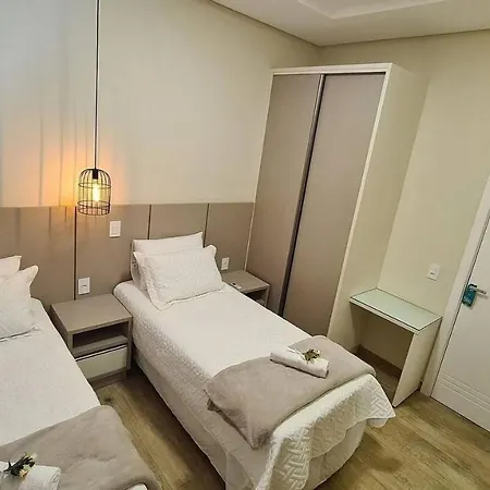 Linda Casa Na Regiao Central De Foz 福斯的伊瓜苏 Exterior photo